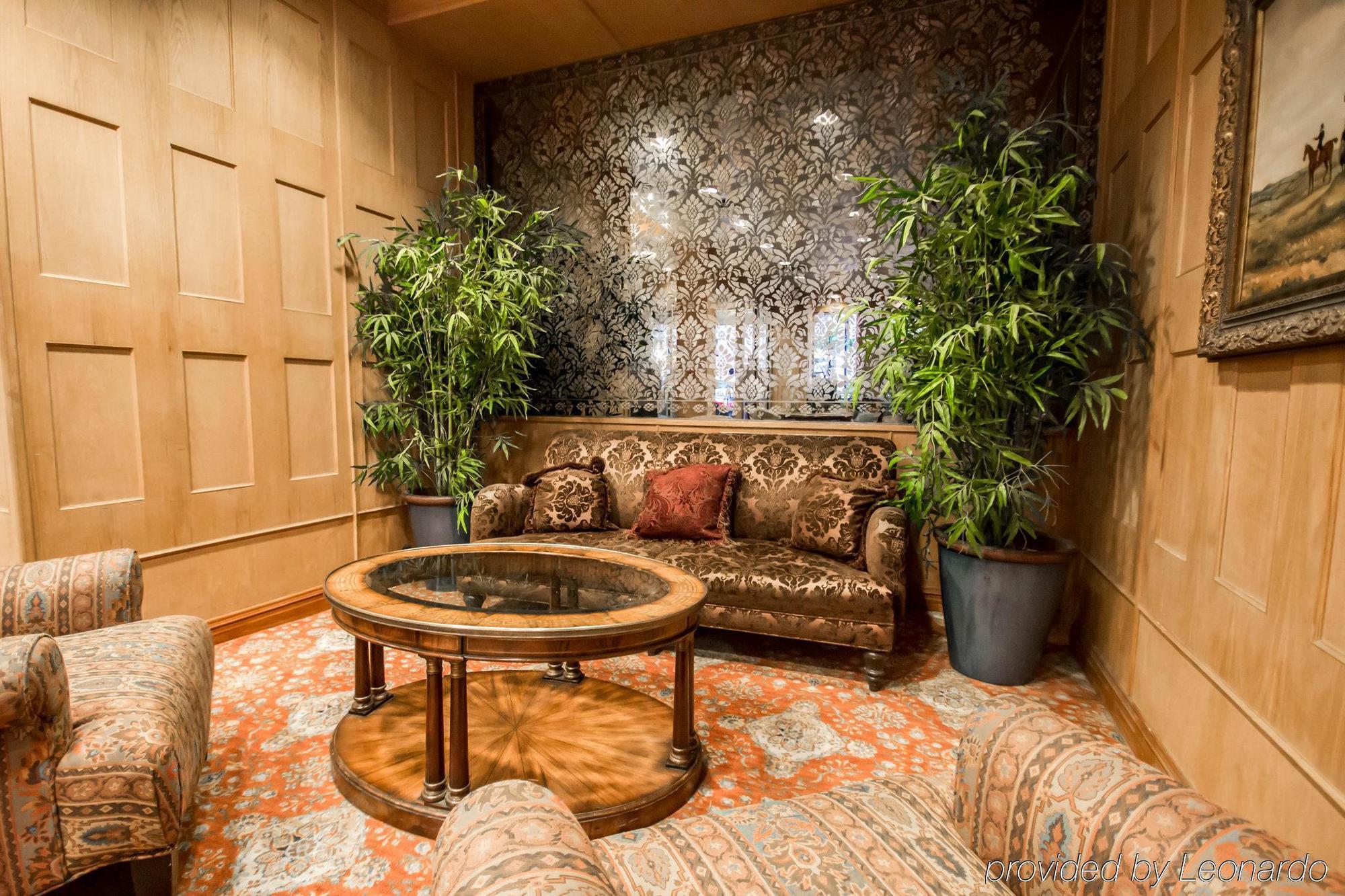 Clarion Park Avenue Hotel