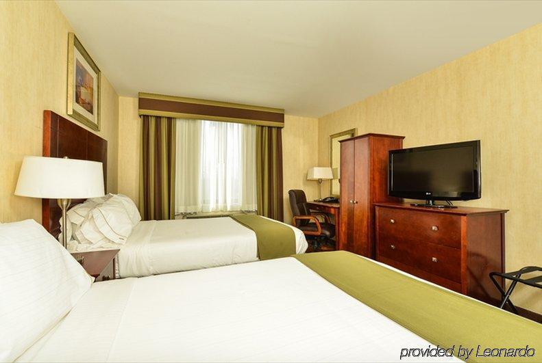 Holiday Express Staten Island West, An Ihg 3* New York