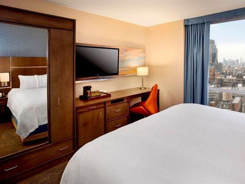 Courtyard By Marriott Manhattan/chelsea