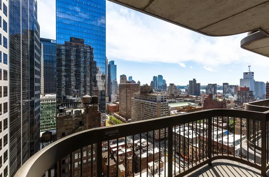 Symphony House Apartment