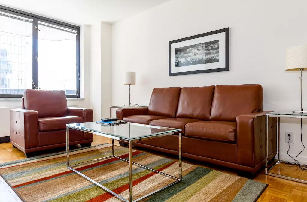 Symphony House Apartment *