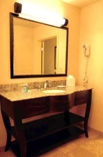 Hampton - Laguardia Airport Hotel