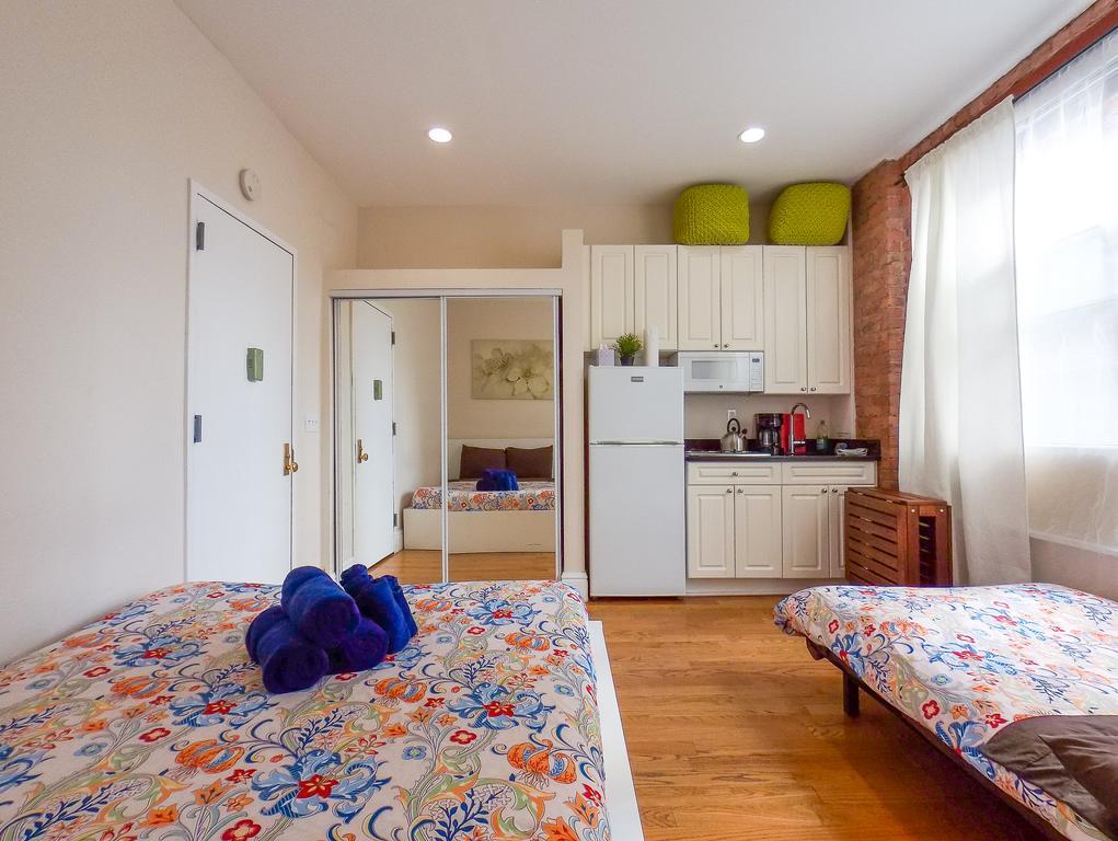 New York Apartments *