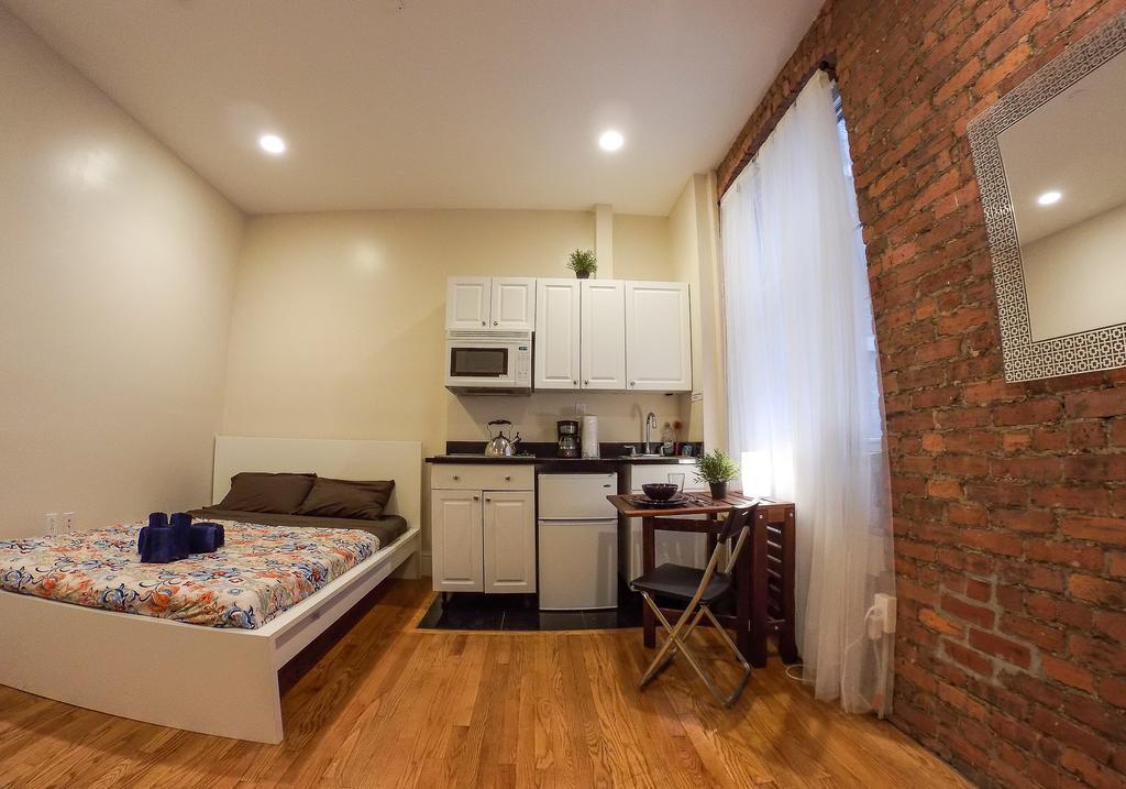 New York Apartments *