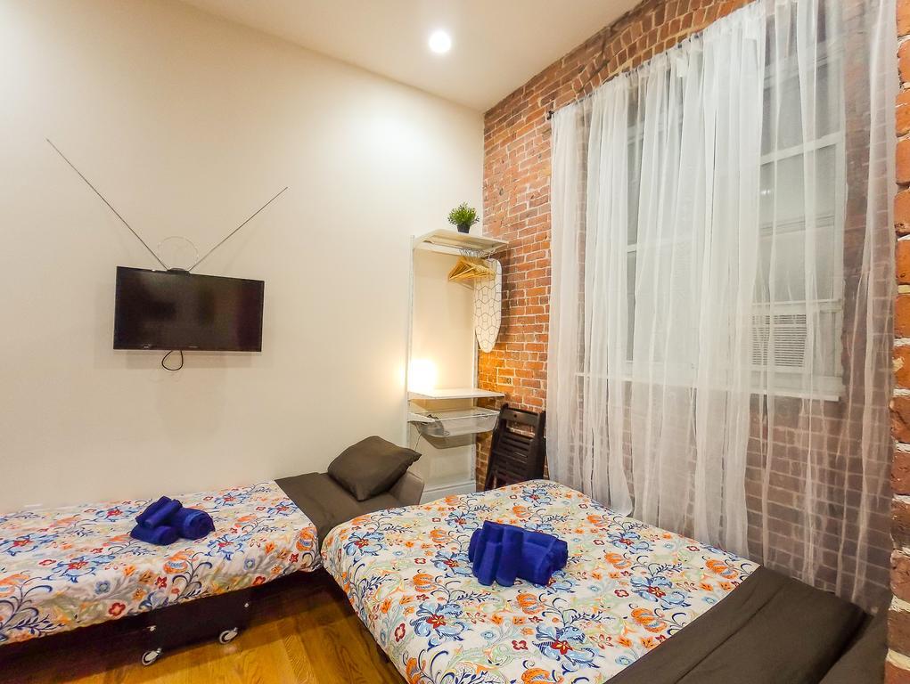 New York Apartments *