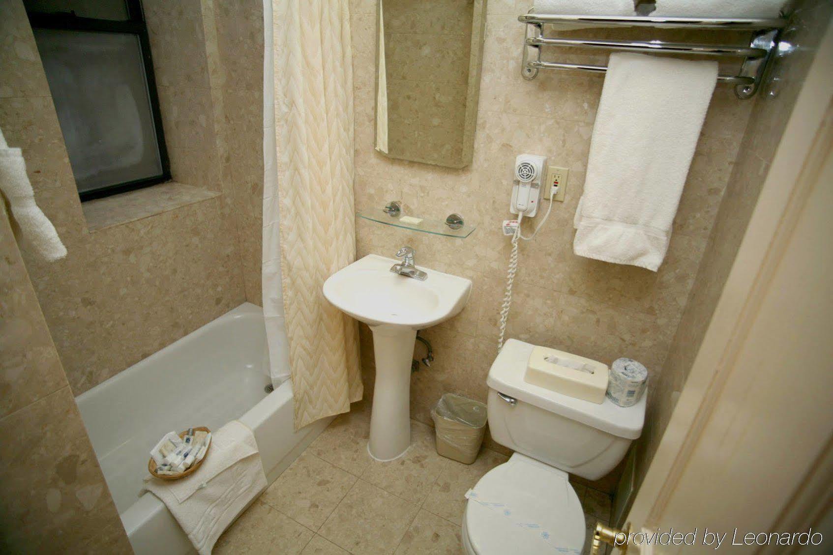 Aparthotel Radio 3*