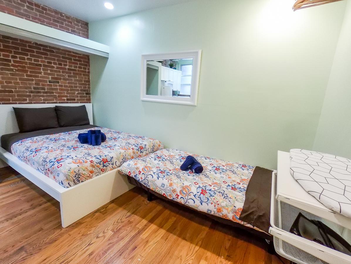 New York Apartments *