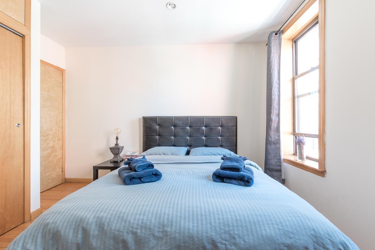 Deluxe And Stylish With Brick Wall Exposed Apartment *