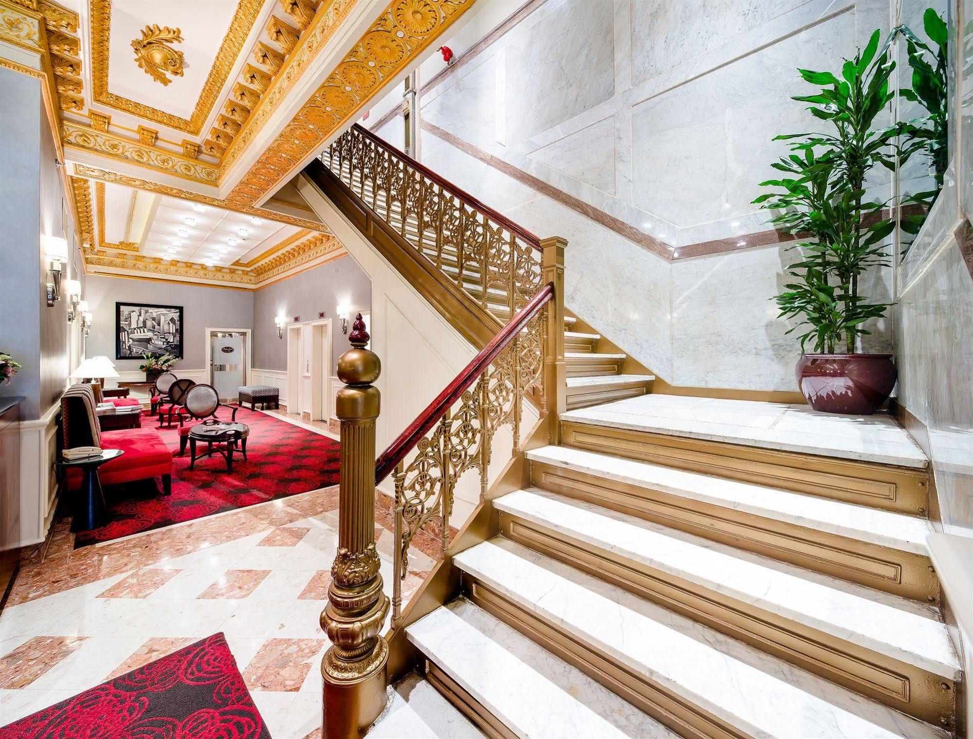 Aparthotel Radio 3*