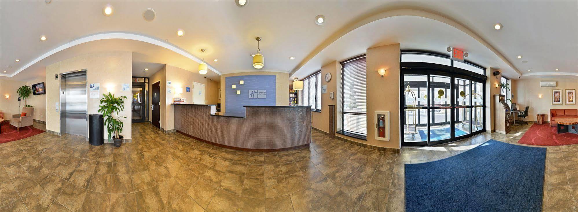Hotel Holiday Express Staten Island West, An Ihg 3*