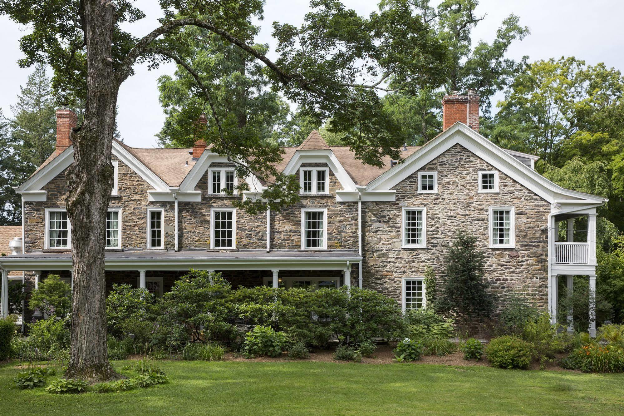 Hotel Hasbrouck House