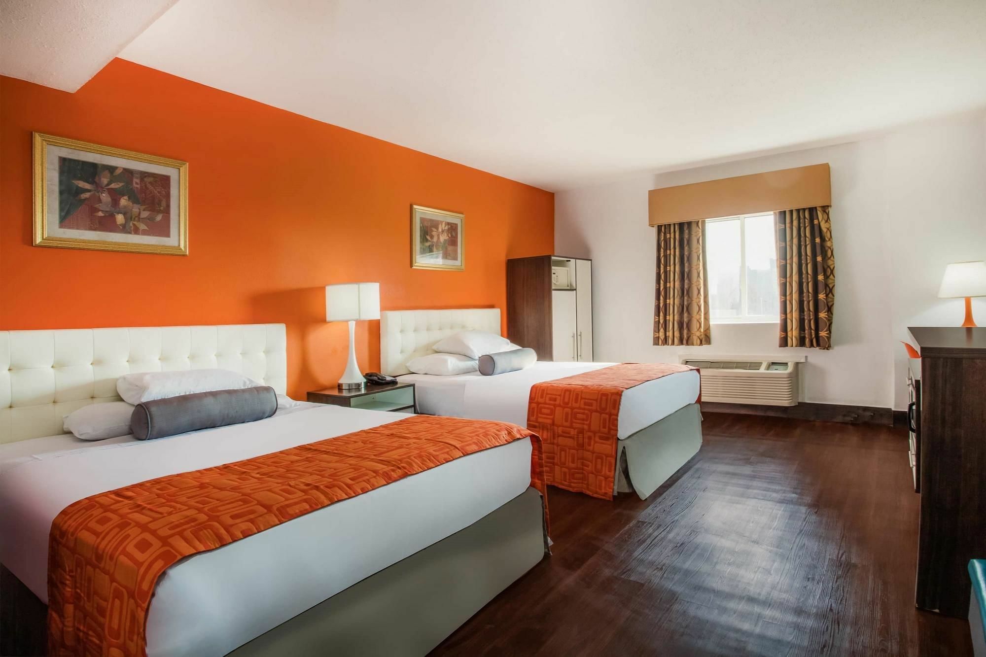 Hotel West Farms